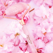 Load image into Gallery viewer, Rose Quartz facial roller 
